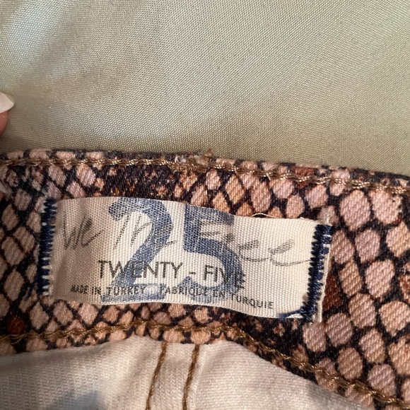 High Rise Snake Print Jeans ๐ - Picture 9 of 11